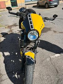 Yamaha XRS 700