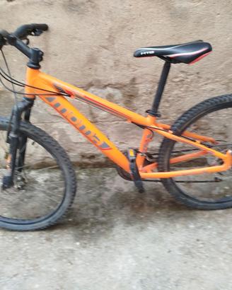 Mountain Bike MTB Moma Arancione - Freni a disco e