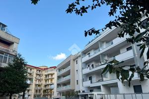 4 LOCALI A MARANO DI NAPOLI