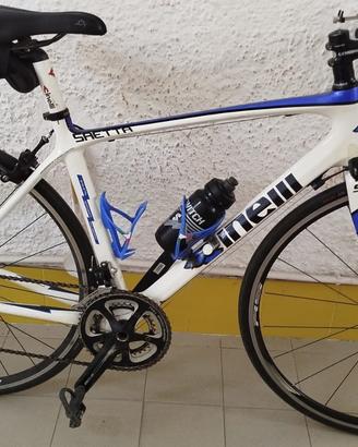 Bici da corsa full carbon
