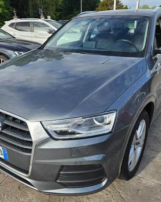 AUDI Q3 2.0 TDI 150 CV quattro Business