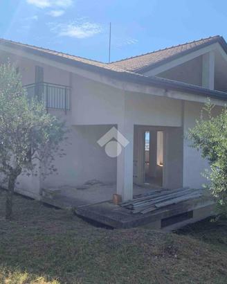 VILLA SINGOLA A ALATRI