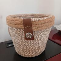 piccolo cestino nuovo con cartellino 