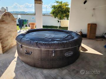 Piscina Idromassaggio Lay-z-spa