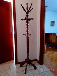 Attaccapanni in legno