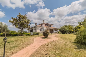 VILLA SINGOLA A CAMPAGNANO DI ROMA