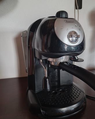 macchina da caffè delonghi