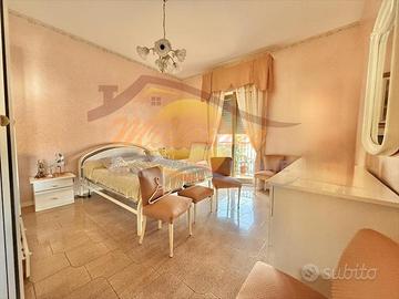 Appartamento con garage scala greca RIF2323