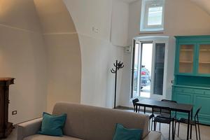 Ampio bivani con cortile