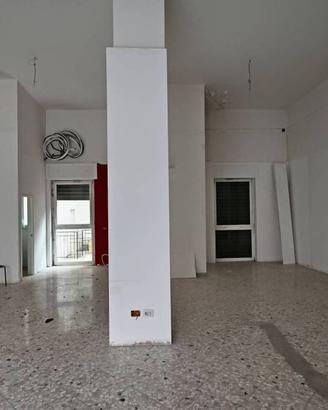Immobile di 100 m² con 1 locale a Putignano
