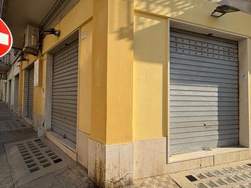 Negozio con deposito via rattazzi Avola