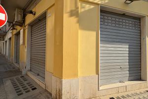 Negozio con deposito via rattazzi Avola