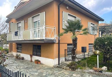 VILLA SINGOLA A FIGINO SERENZA