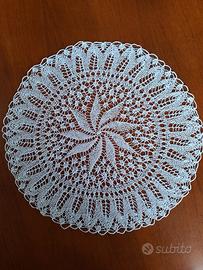 RaffinatoCentrino rotondo uncinetto diametro cm 30