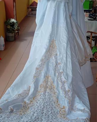 abito da sposa bianco e avorio 