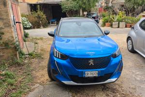 PEUGEOT 2008 ELETTRICA CON TETTUCCIO APRIBILE 