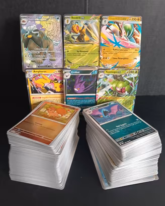 200 carte pokemon + carte speciali !
