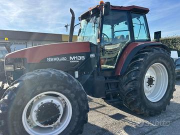 TRATTORE NEW HOLLAND M 135