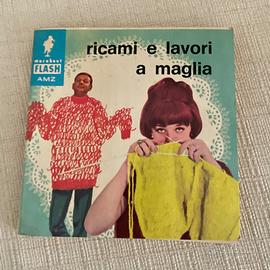 Volumetto anni '60 Ricami e lavori a maglia