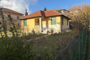 CASA INDIPENDENTE A CASELLA