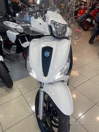 Piaggio Medley 150 S sport
