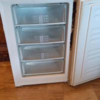 CONGELATORE VERTICALE