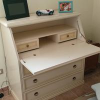 cassettiera con scrivania ribaltabile 