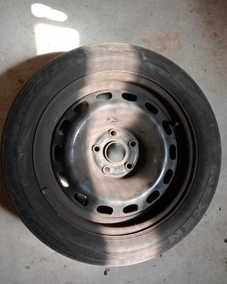 4 cerchi Volkswagen con gomme 