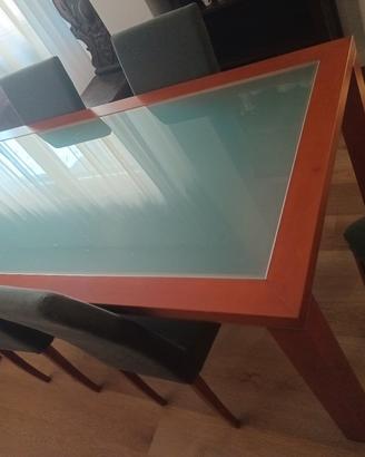 Tavolo con 6 sedie + libreria