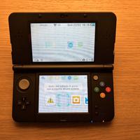New Nintendo 3DS Nero + SD 32GB + Caricabatterie
