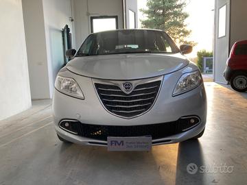 Lancia Ypsilon 1.2 69 CV 5 porte Gold km. Original