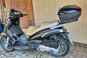 Scuter Piaggio Beverly 300 IE