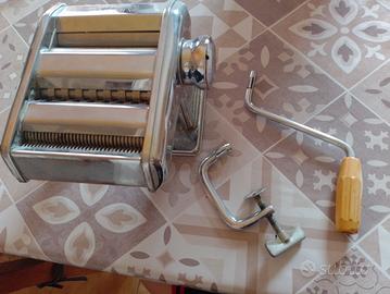 macchina per fare la pasta usata ma funzionante 