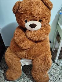 Orso gigante Toys.