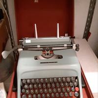 macchina da scrivere Olivetti