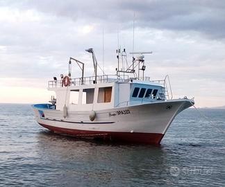 Barca a motore pesca turismo pesca parangaria