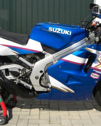 Suzuki RGV 250 Gamma VJ22 – 1995