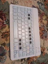 Tastiera bluetooth