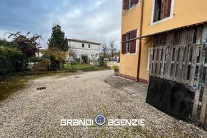 Porzione di Casa Centrale a Maserada sul Piave
