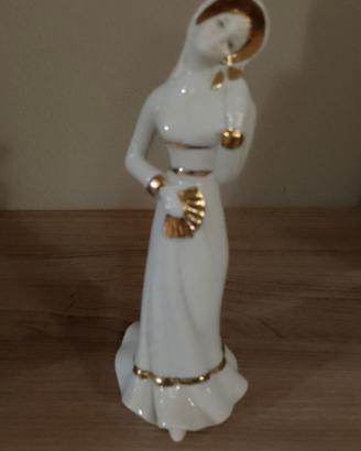 statuetta dama Capodimonte