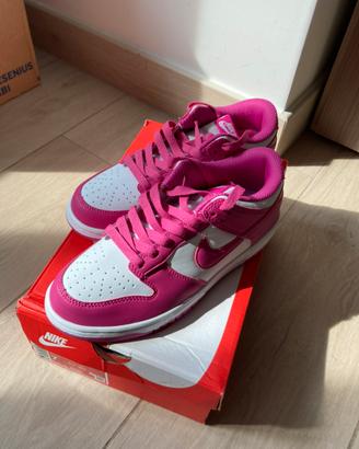 Nike Dunk Low fucsia