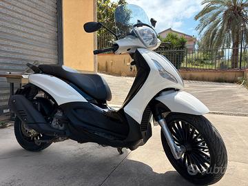 PIAGGIO BEVERLY 300 – 2016 – SOLO 9.000 KM