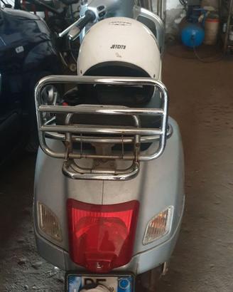 Piaggio vespa 250 gts