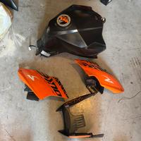 Carene e serbatoio superduke 990