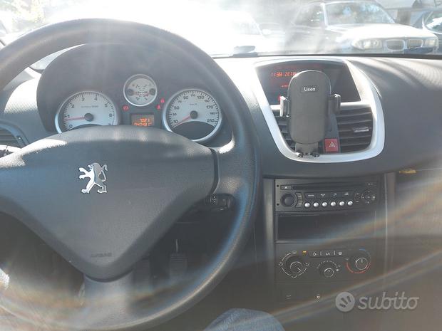 Peugeot 207 - 2010 OR4473