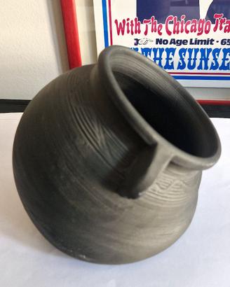 Piccolo Vaso Soprammobile in Pietra Lavica Nera