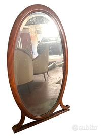 Specchio antico ovale con cornice in legno