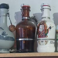 19 Bottiglie da Coll.ne in Vetro e Ceramica (2 Lt)