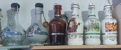 19 Bottiglie da Coll.ne in Vetro e Ceramica (2 Lt)