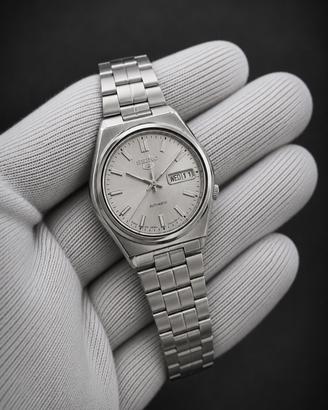 Vintage Seiko 5 Sport Day Date 7009 | Silver Dial